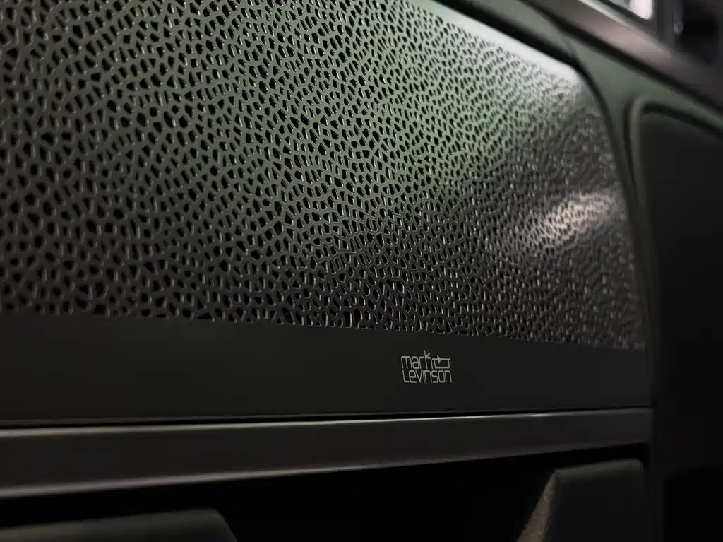 Lexus LM 2020 — фото 20