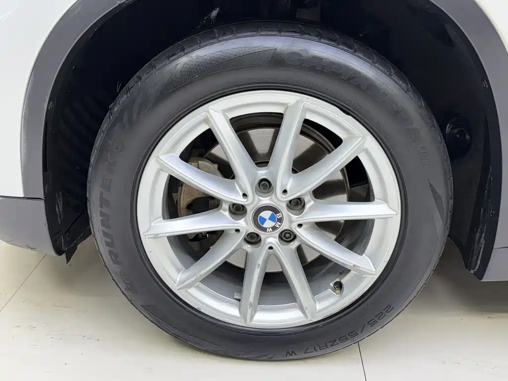 BMW X1 2018 — фото 16