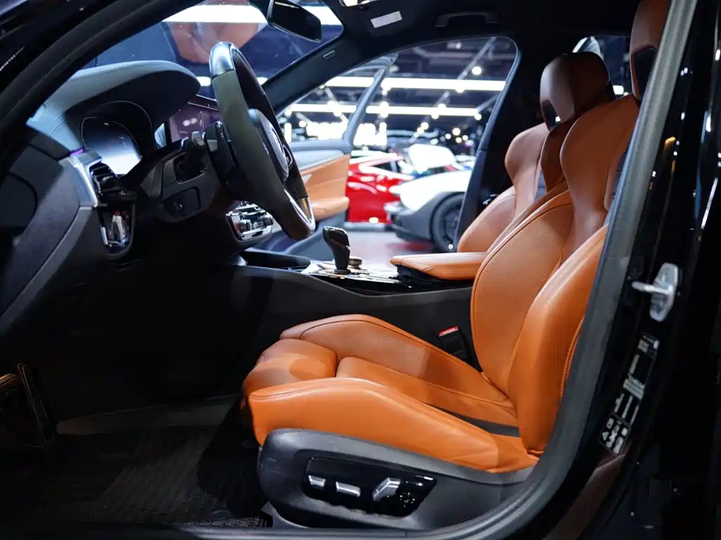 BMW M5 2021 — фото 13
