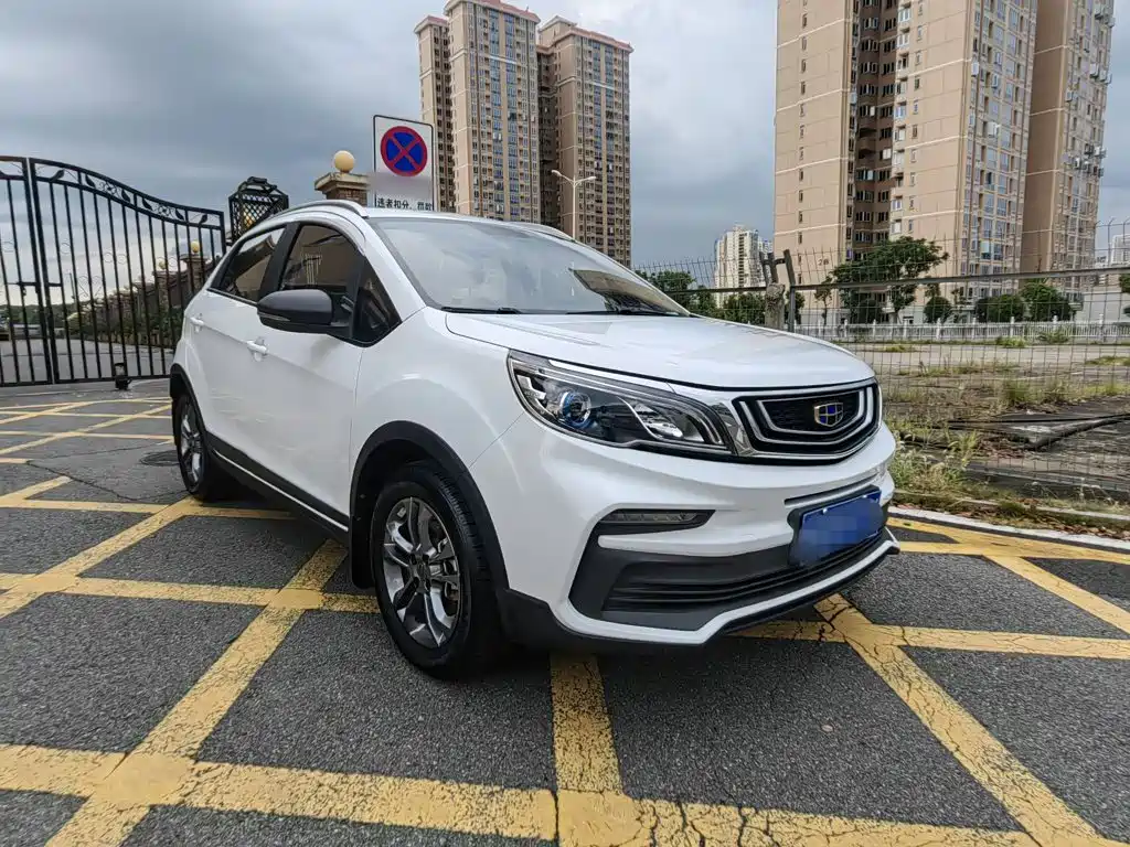 Geely Vision X3 2021 — фото 7