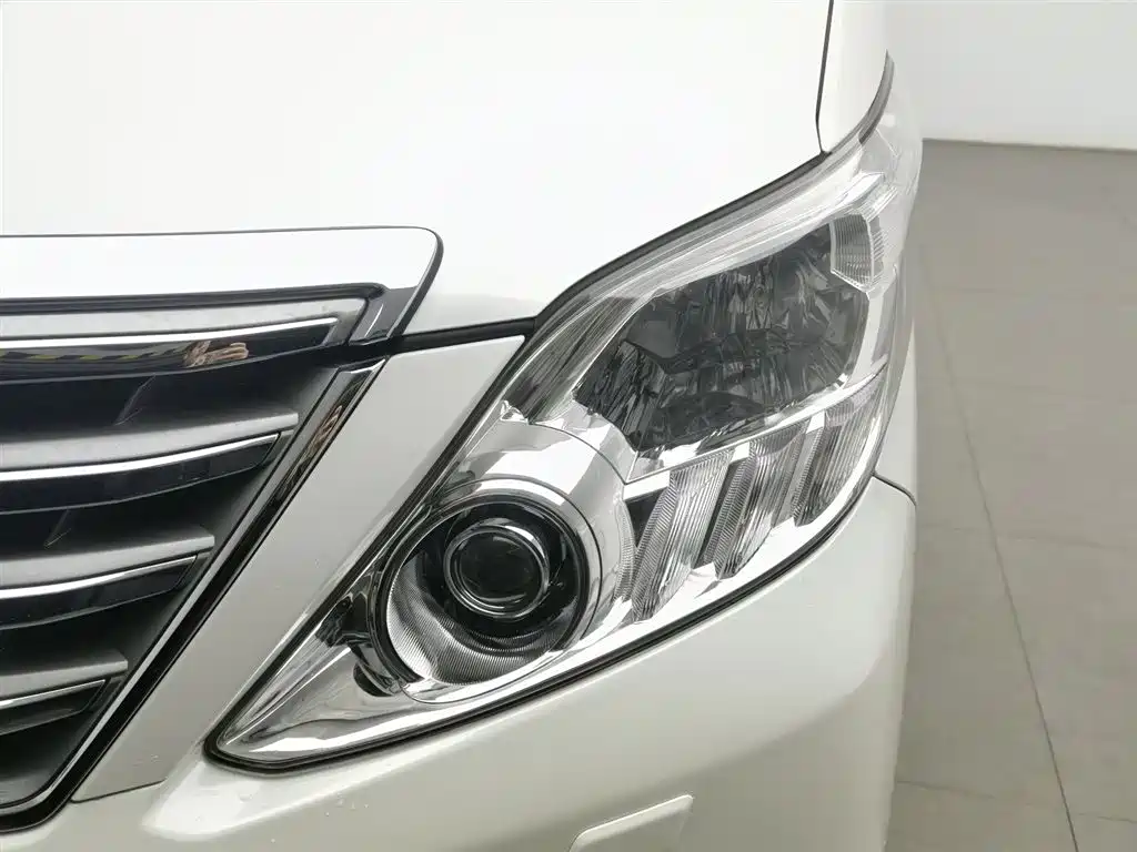 Toyota Alphard 2014 — фото 7