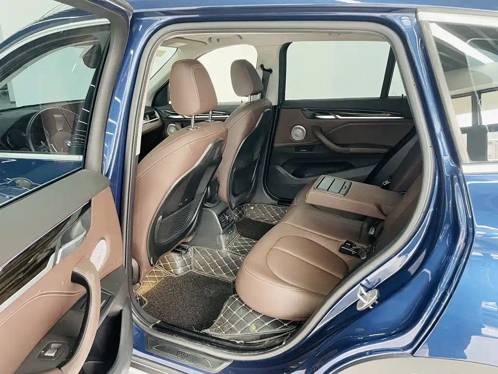 BMW X1 2021 — фото 11