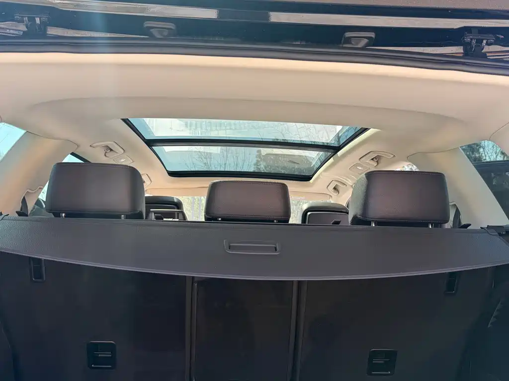 Volkswagen Touareg 2018 — фото 15