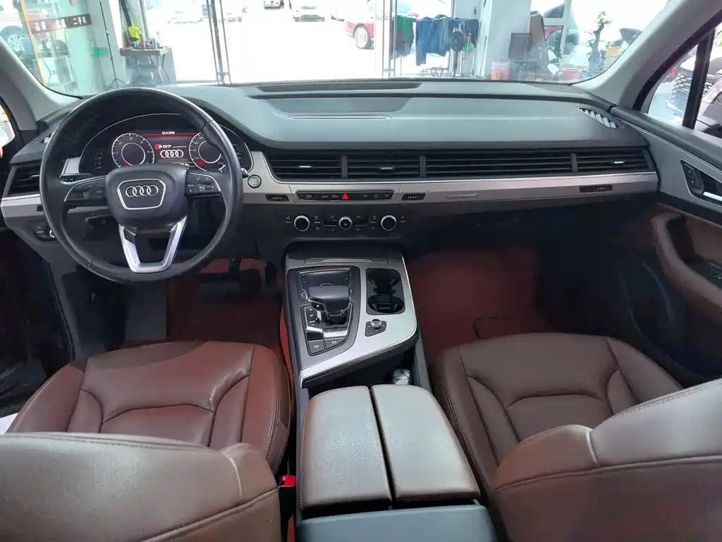 Audi Q7 2018 — фото 17