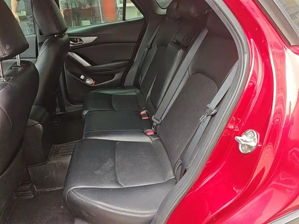 Mazda CX-4 2016 — фото 17