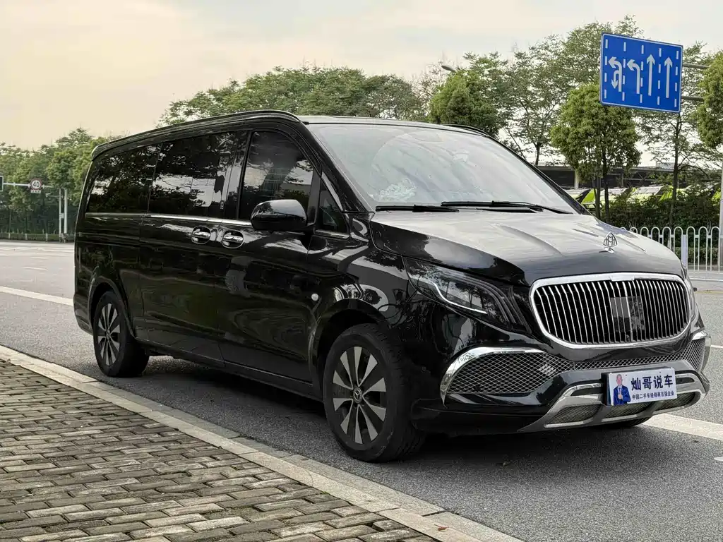 Mercedes-Benz Vito 2023 — фото 18