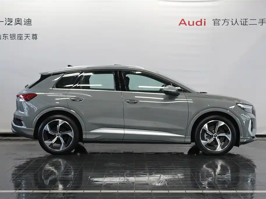 Audi Q4 e-tron 2025 — фото 4