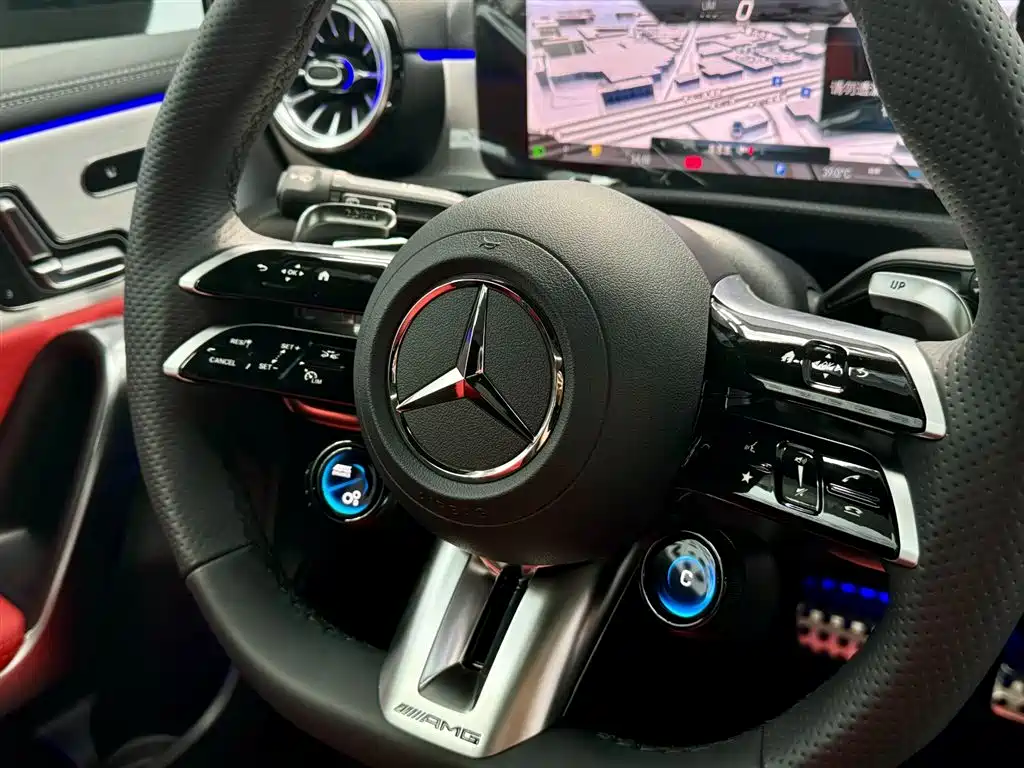 Mercedes-Benz A-Class AMG 2025 — фото 8