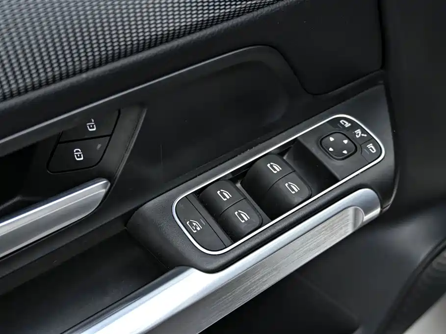 Mercedes-Benz GLB 2022 — фото 22