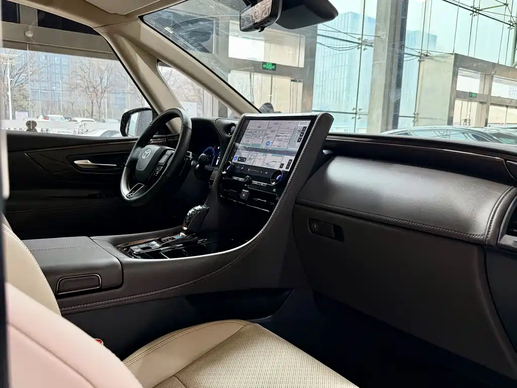 Toyota Alphard 2025 — фото 21