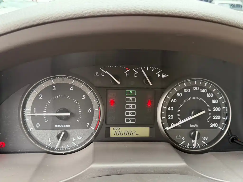 Toyota Land Cruiser 2018 — фото 10