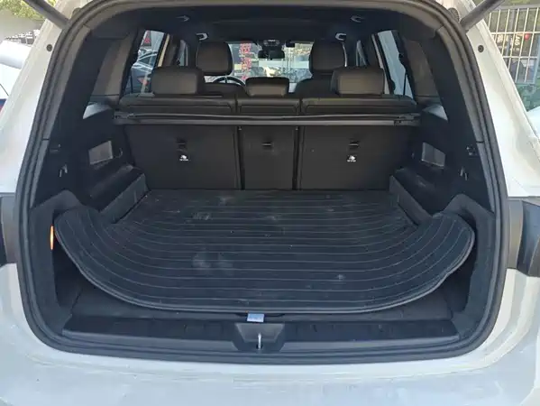 Mercedes-Benz EQB 2023