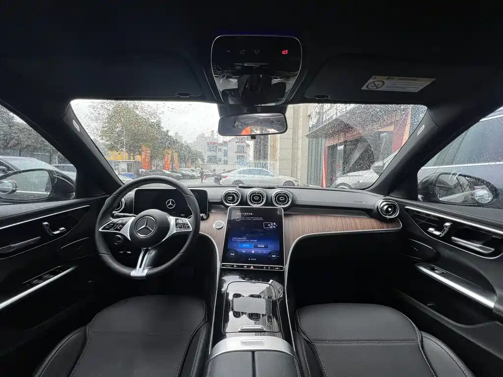 Mercedes-Benz C-Class 2023 — фото 10
