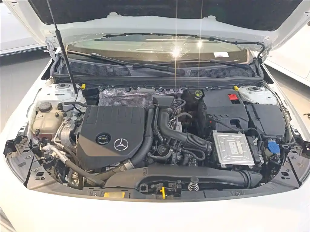 Mercedes-Benz CLA 2021 — фото 20