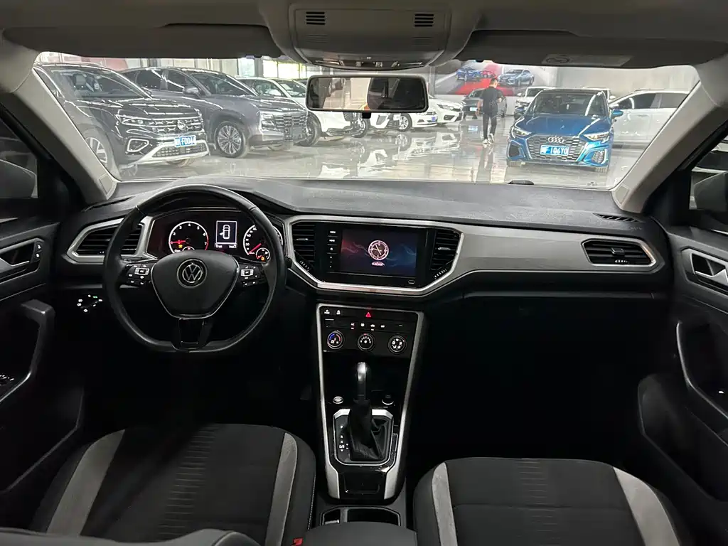 Volkswagen T-Roc 2023