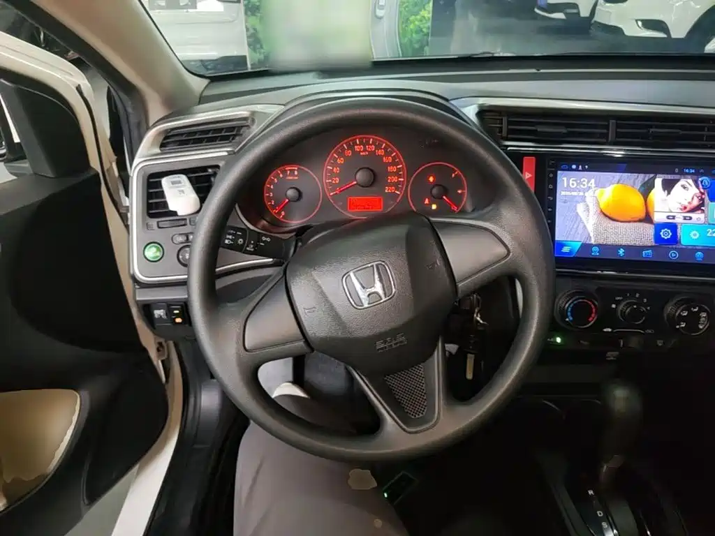 Honda City 2017 — фото 10