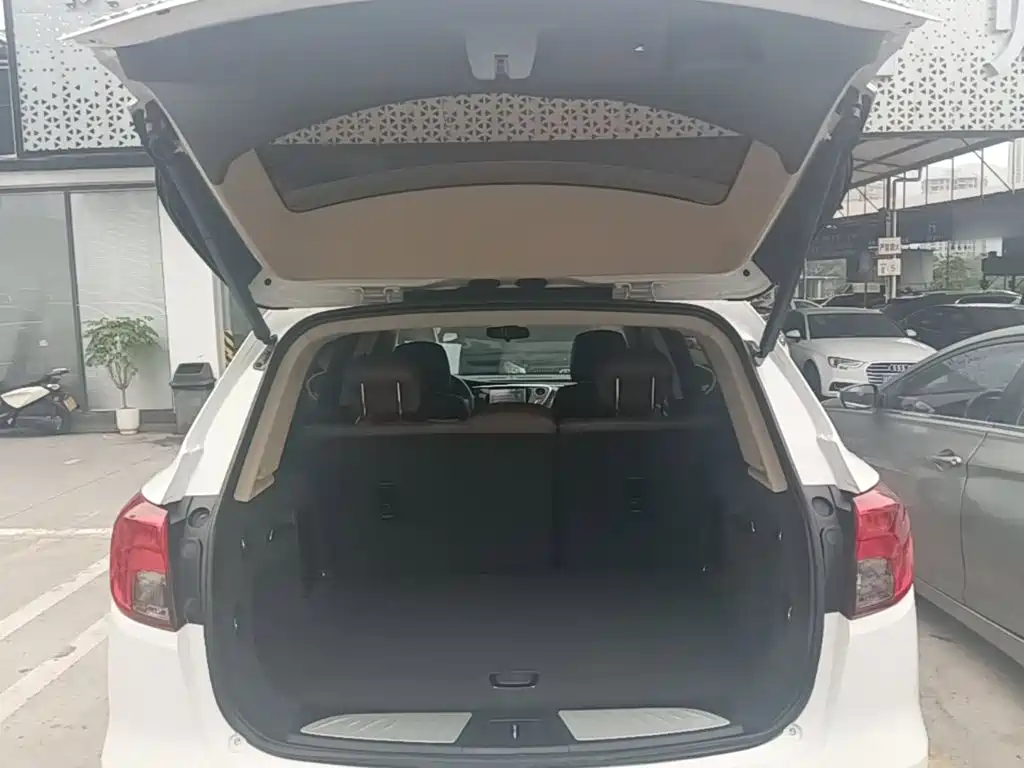 Buick Envision Plus 2016 — фото 19