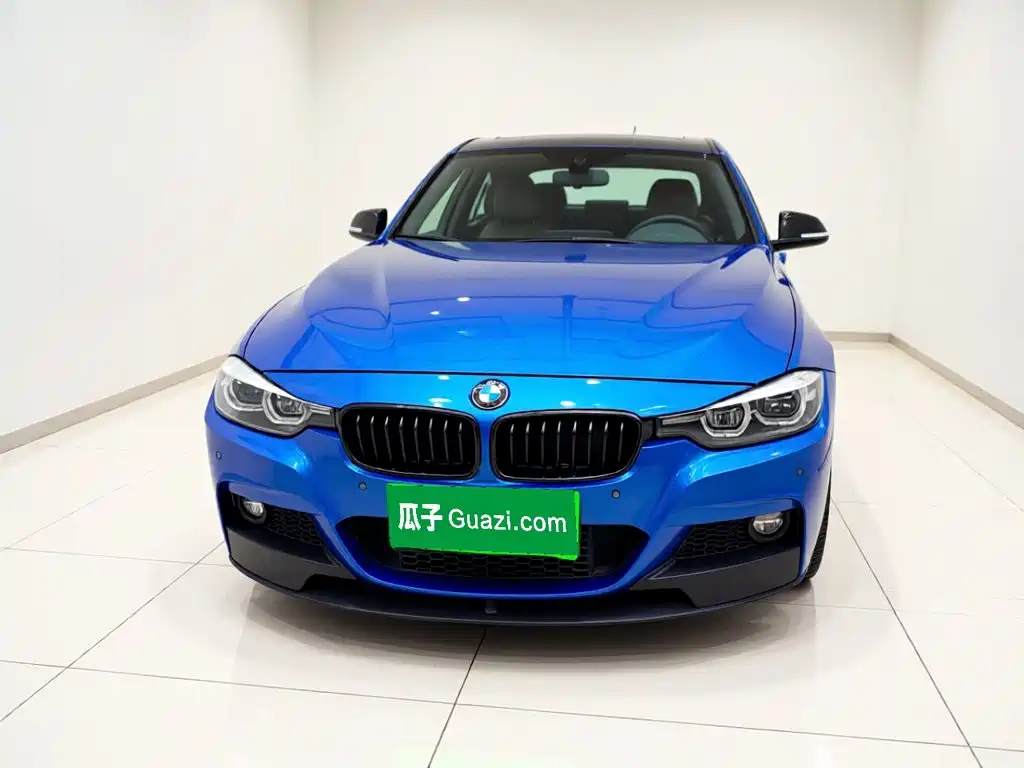 BMW 3 Series 2018 — фото 24