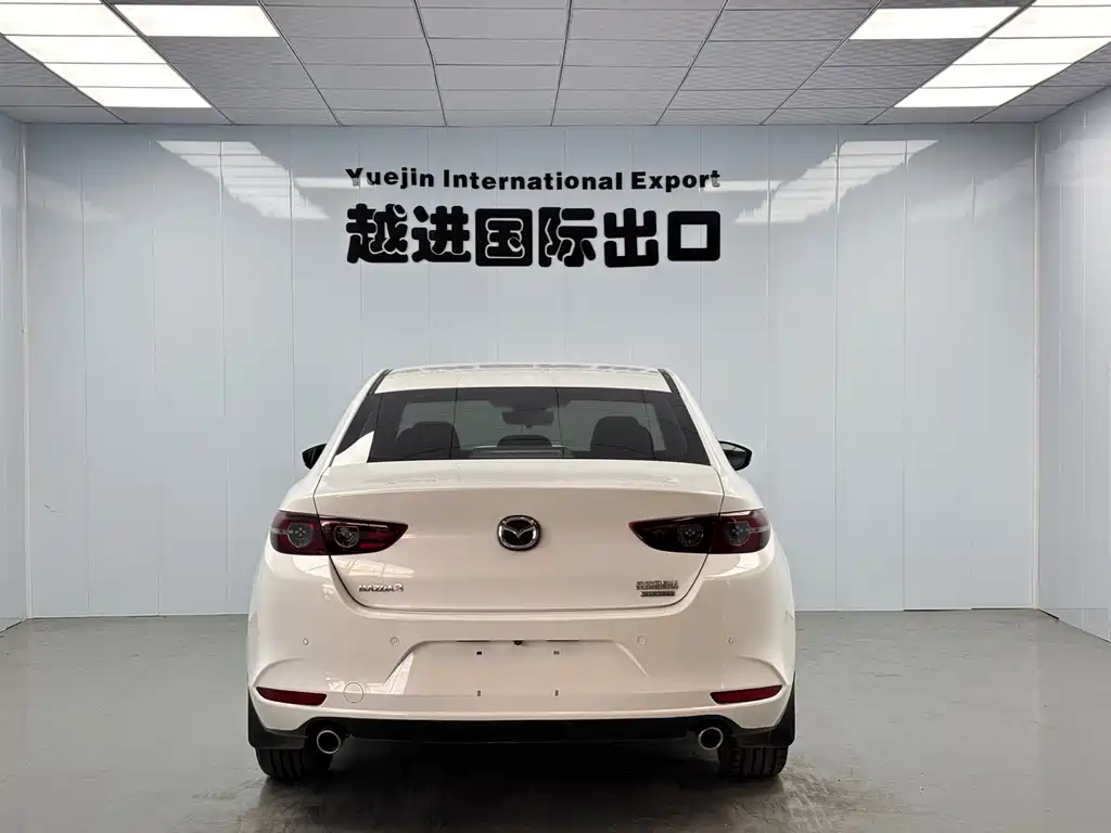 Mazda 3 Axela 2021 — фото 9