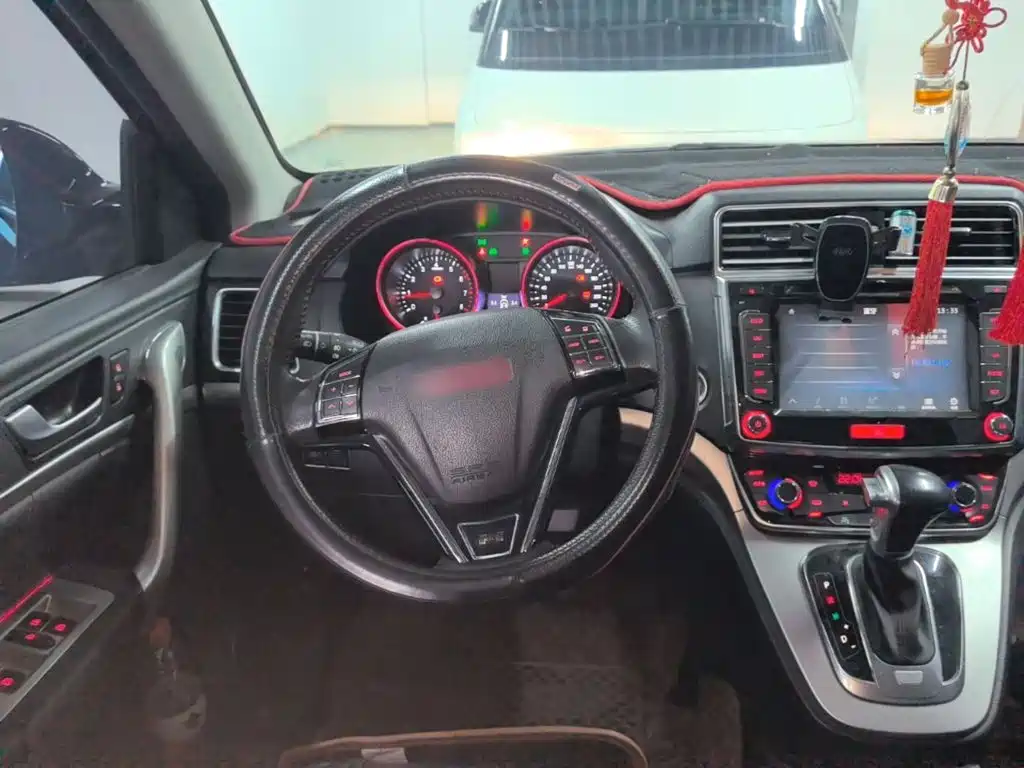 Haval H6 2015 — фото 11
