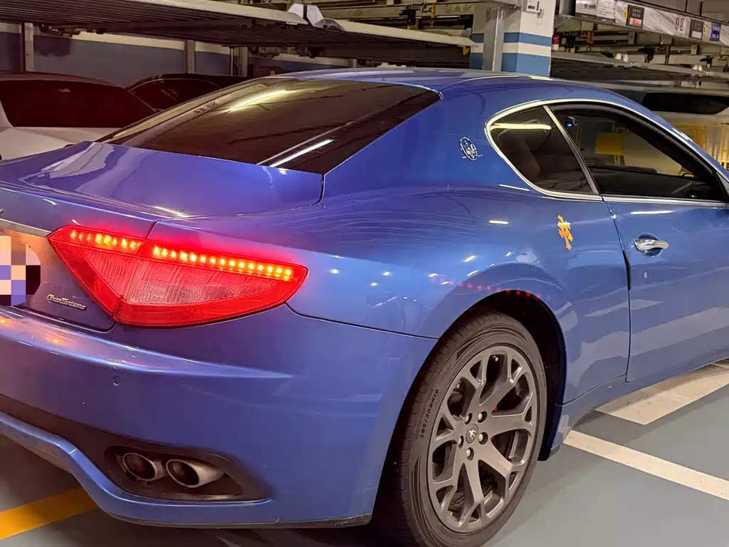 Maserati GranTurismo 2018 — фото 7