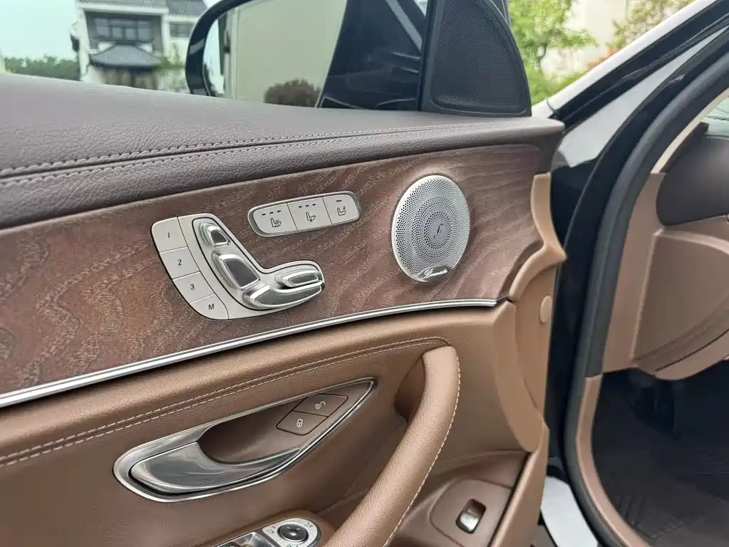Mercedes-Benz E-Class 2020 — фото 4