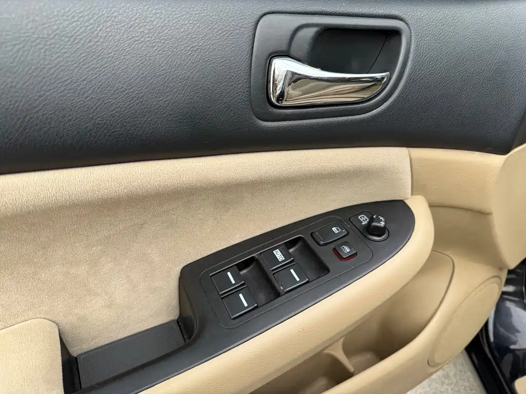 Honda Accord 2006 — фото 13