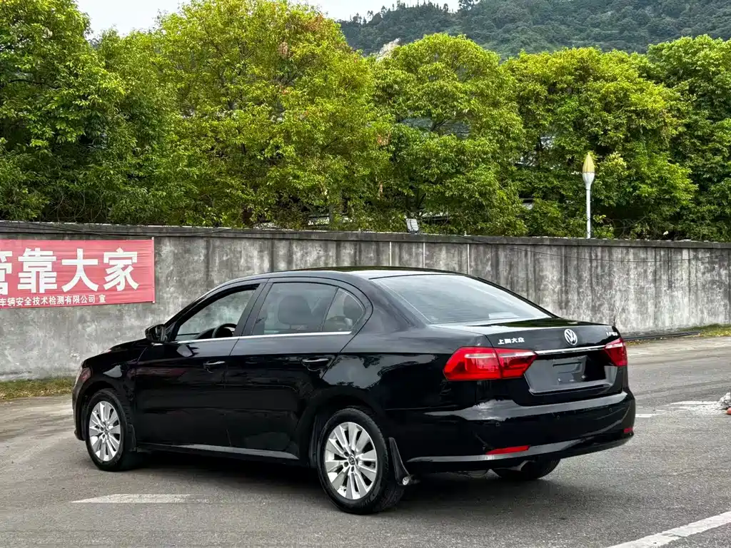 Volkswagen Lavida 2015