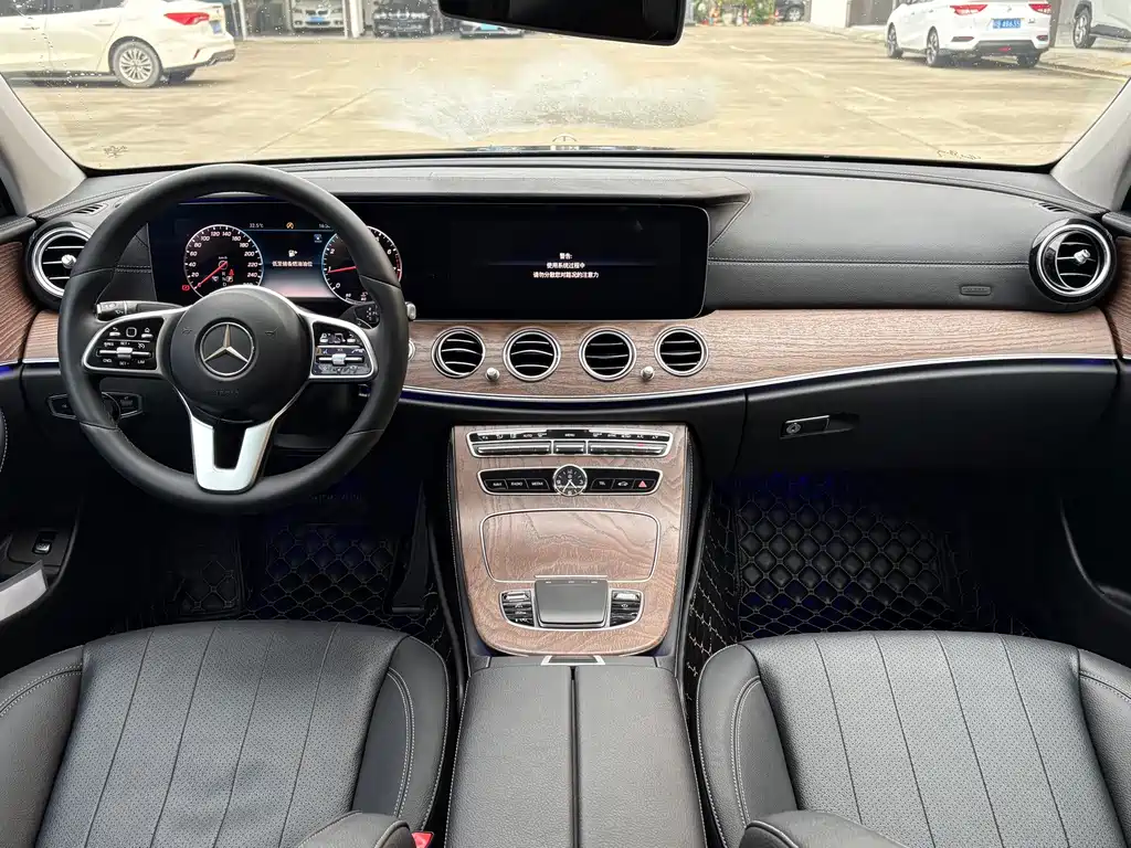Mercedes-Benz E-Class 2019 — фото 9