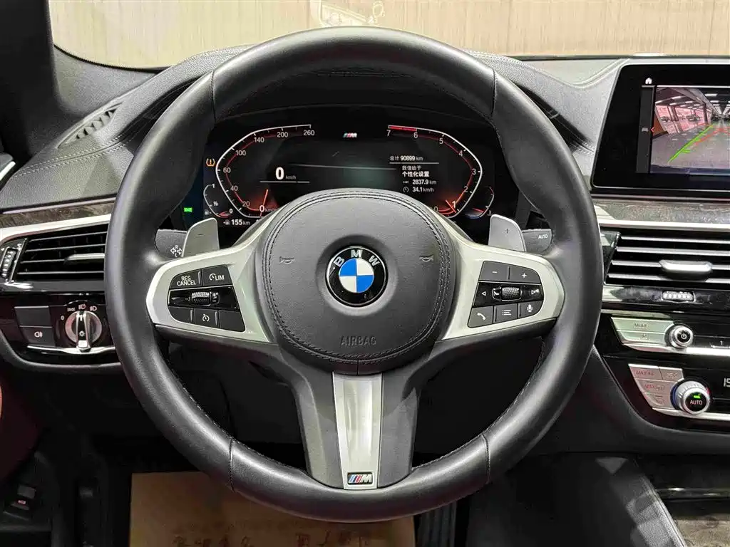 BMW 5 Series 2020 — фото 14