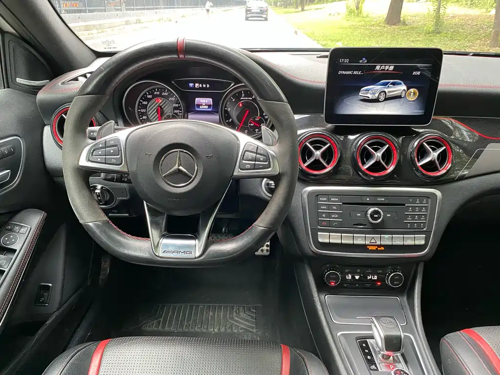 Mercedes-Benz GLA AMG 2018 — фото 17
