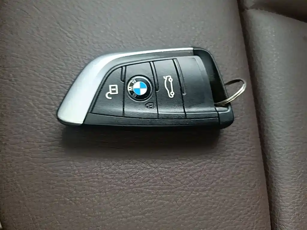 BMW X1 New Energy 2021 — фото 9