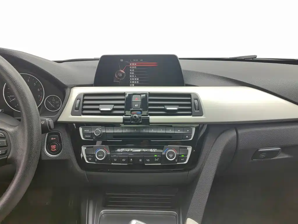 BMW 3 Series 2016 — фото 12