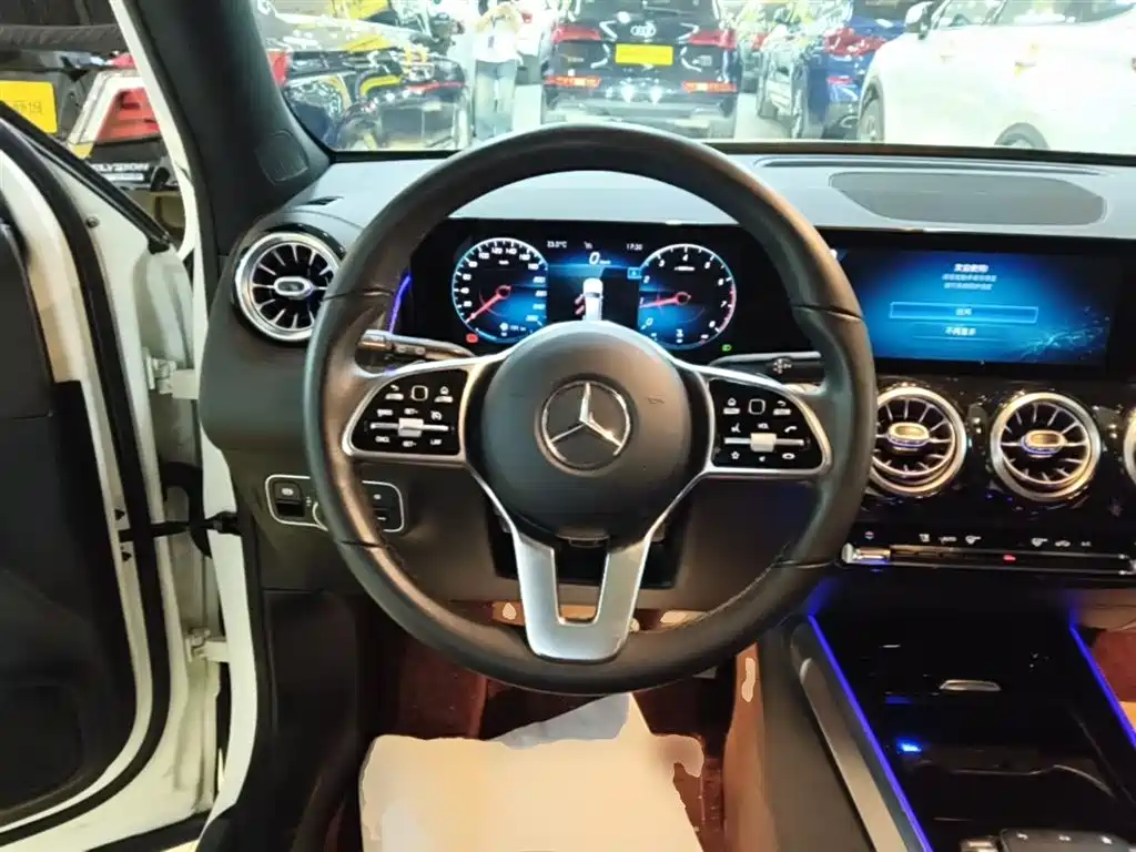 Mercedes-Benz GLB 2021 — фото 11