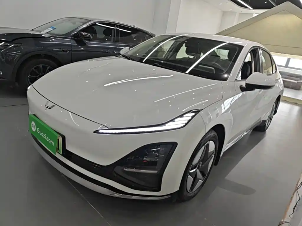 Wuling Starlight 2024 — фото 1