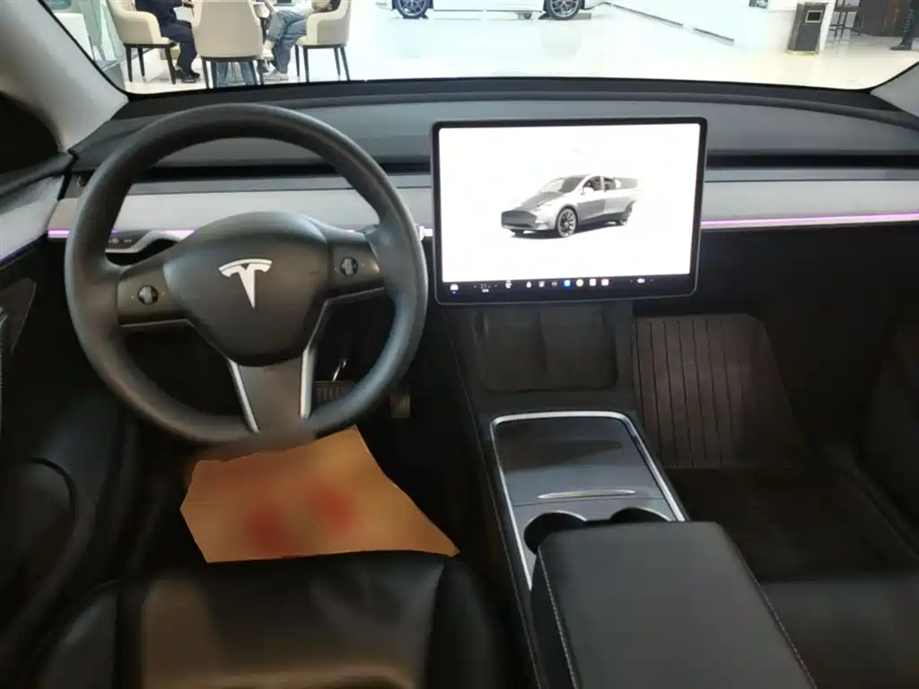 Tesla Model Y 2024 — фото 10