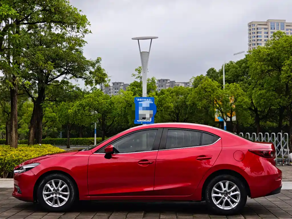 Mazda 3 Axela 2019 — фото 4