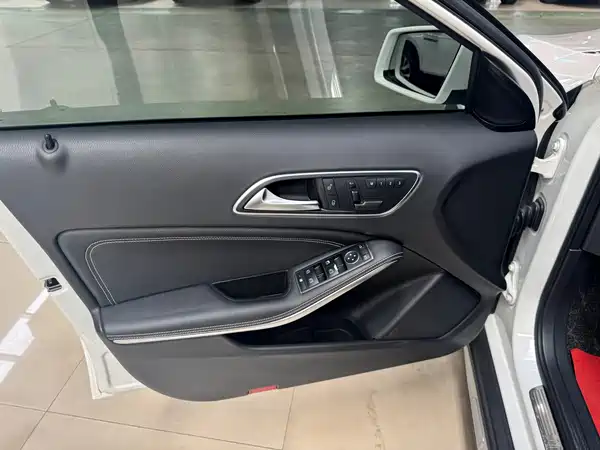 Mercedes-Benz GLA 2016
