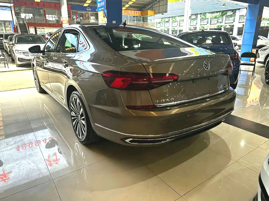 Volkswagen Passat 2019 — фото 13