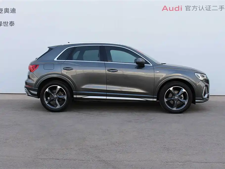 Audi Q3 2019 — фото 2