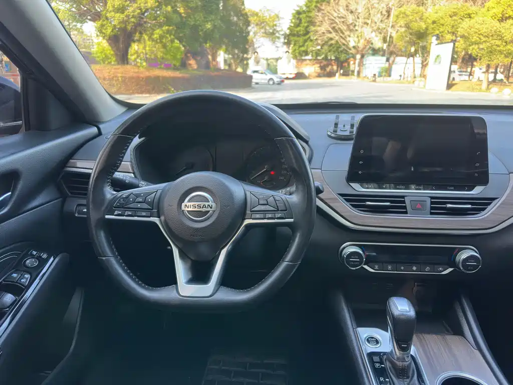 Nissan Teana 2022 — фото 15