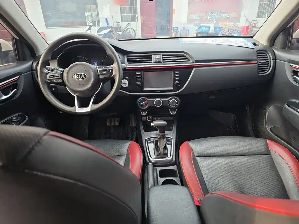 Kia KX Cross 2018 — фото 10
