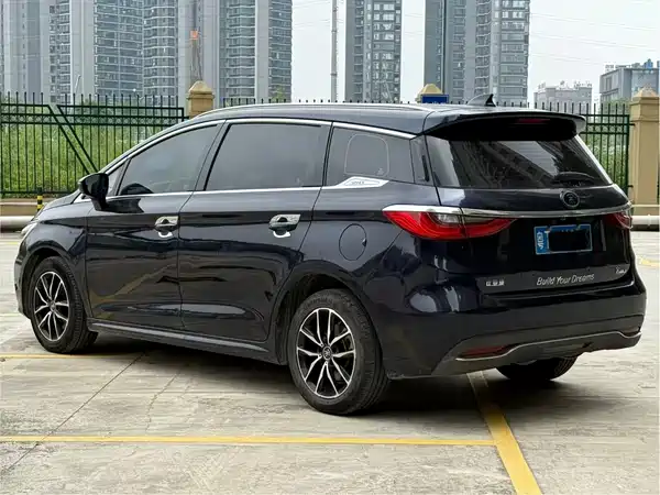 BYD Song MAX 2017