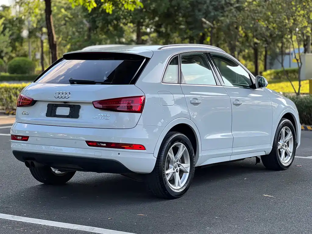 Audi Q3 2018 — фото 7