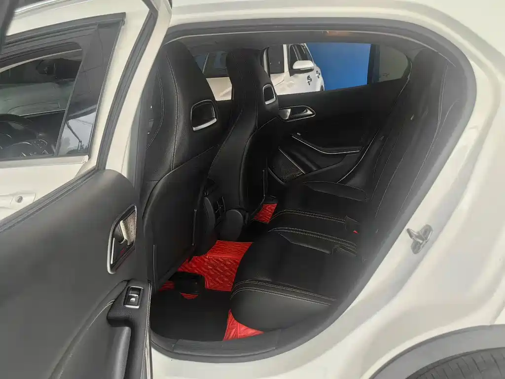Mercedes-Benz GLA 2018 — фото 9