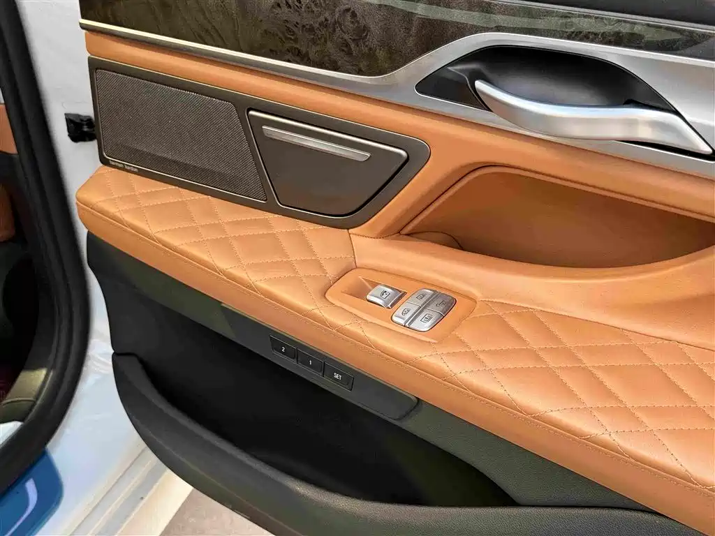 BMW 7 Series 2022 — фото 17