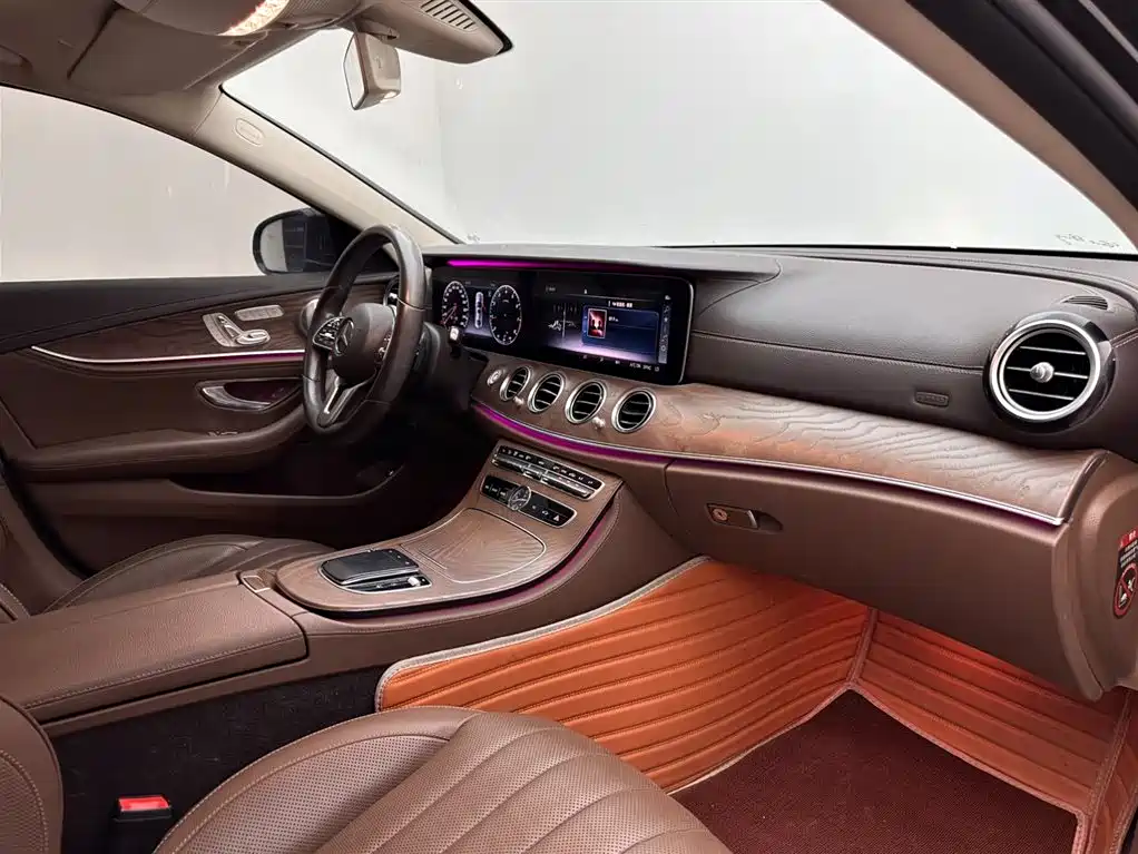 Mercedes-Benz E-Class 2020 — фото 11