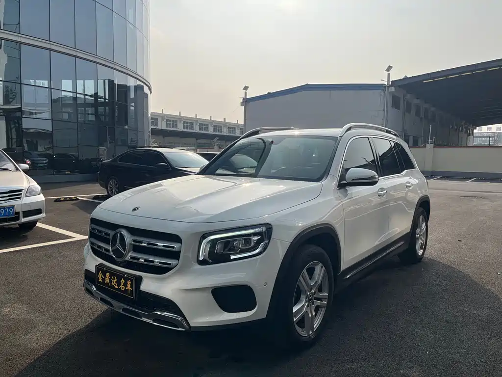 Mercedes-Benz GLB 2021