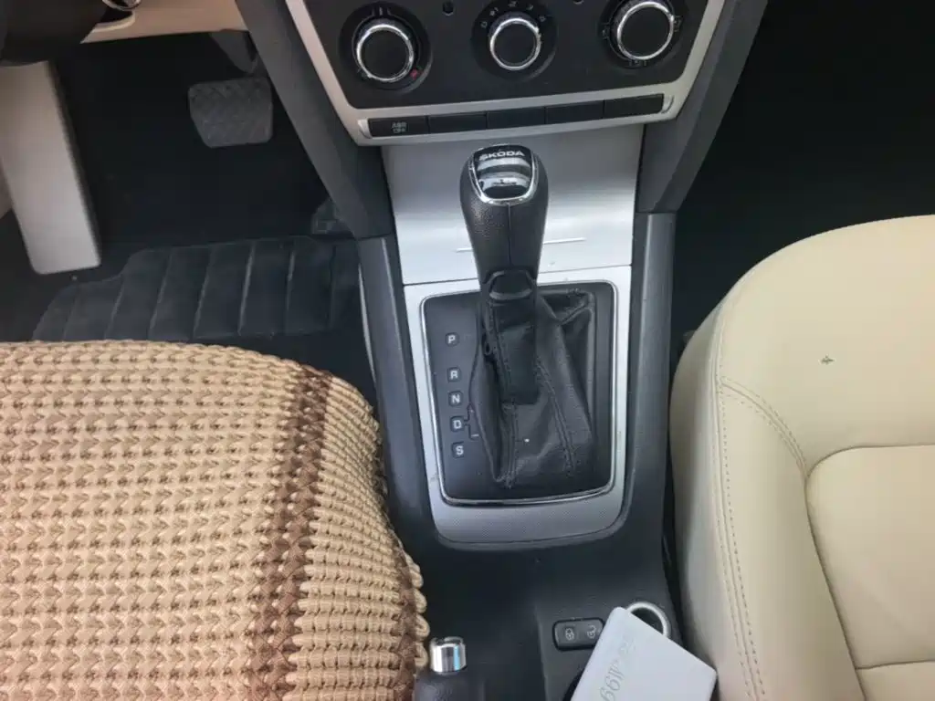 Skoda Octavia 2015 — фото 14
