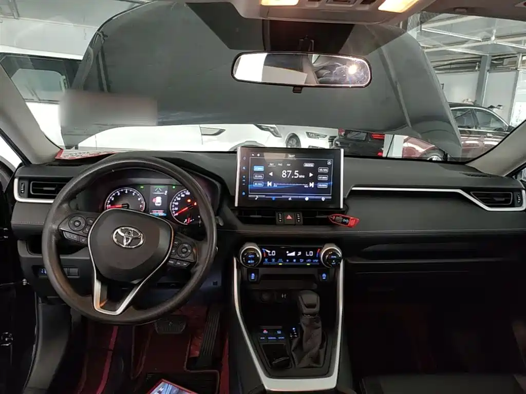 Toyota Wildlander 2021 — фото 10